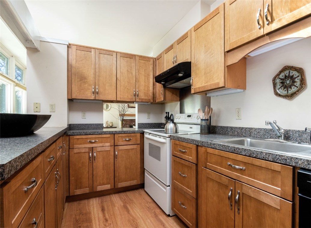 1 Little Pond Cove Road Little Compton, RI 02837 - Photo 13 of 24 Kitchen