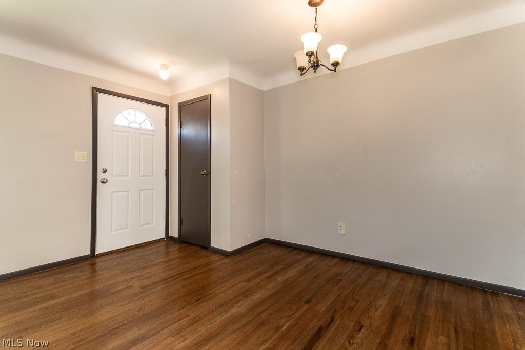 30309 Powell Road Willowick, OH 44095 - Photo 3 of 28