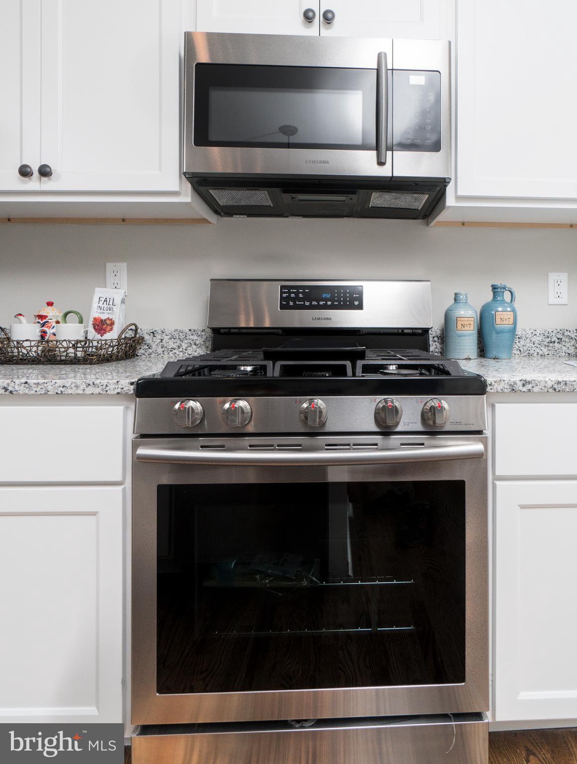 1419 Stonewood Road Baltimore, MD 21239 - Photo 12 of 28 Gas Stove