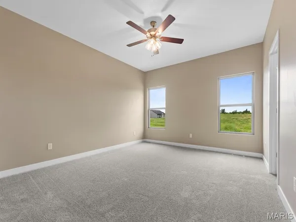 $426,700 | 922 Seneca Drive, Waterloo, IL 62298