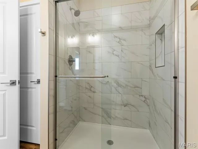 $426,700 | 922 Seneca Drive, Waterloo, IL 62298