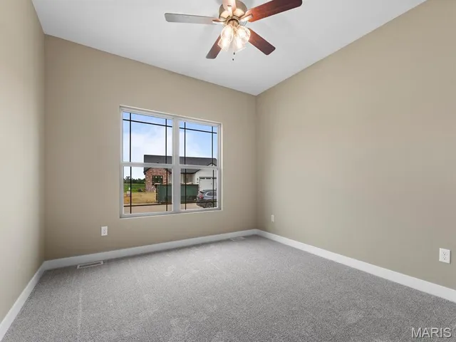 $426,700 | 922 Seneca Drive, Waterloo, IL 62298