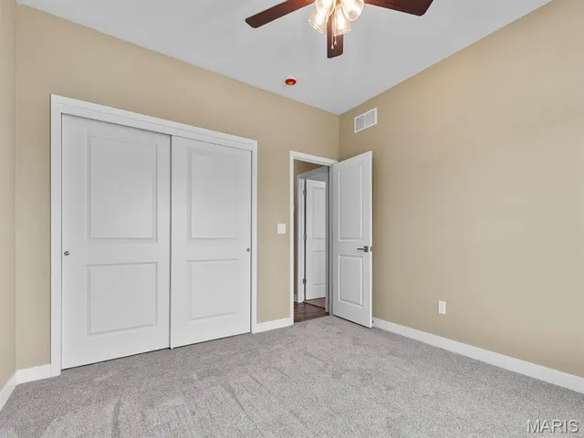 $426,700 | 922 Seneca Drive, Waterloo, IL 62298