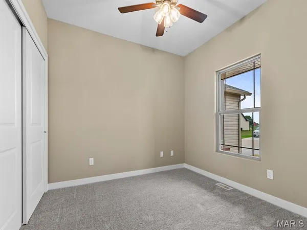 $426,700 | 922 Seneca Drive, Waterloo, IL 62298