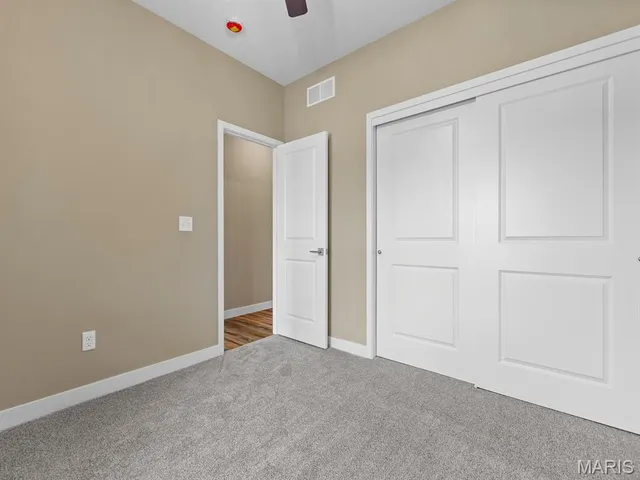 $426,700 | 922 Seneca Drive, Waterloo, IL 62298