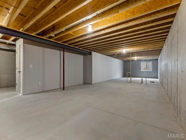 $426,700 | 922 Seneca Drive, Waterloo, IL 62298