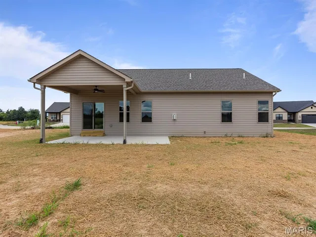 $426,700 | 922 Seneca Drive, Waterloo, IL 62298