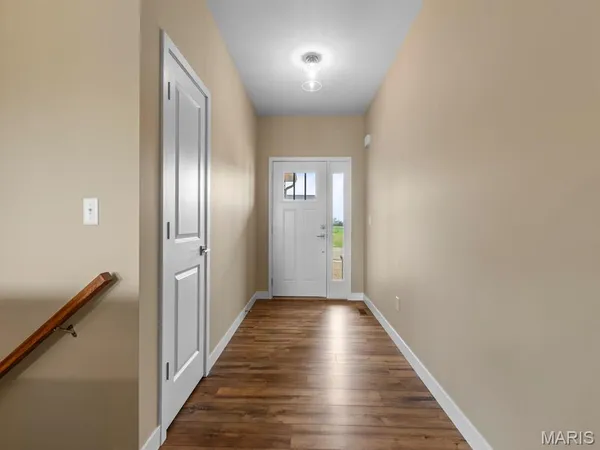 $426,700 | 922 Seneca Drive, Waterloo, IL 62298