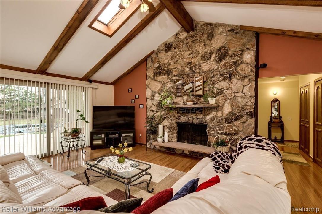 38747 Westchester Road Sterling Heights, MI 48310 - Photo 5 of 37 38747 Westchester Rd Sterling-large-005-28-Family Room-1500x1000-72dpi.jpg