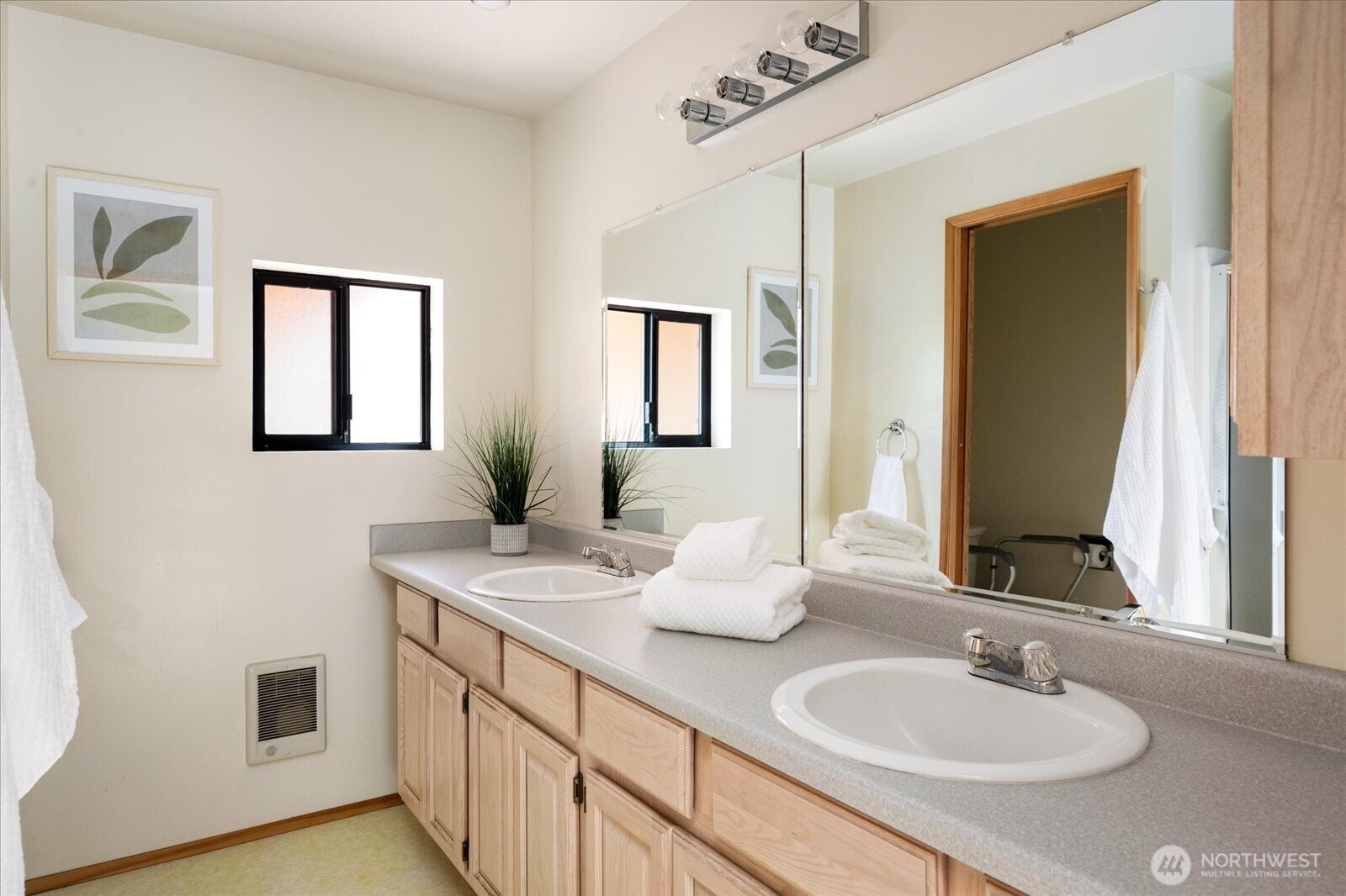 5531 Mutiny Bay Road Freeland, WA 98249 - Photo 13 of 38 Gallery Image 13