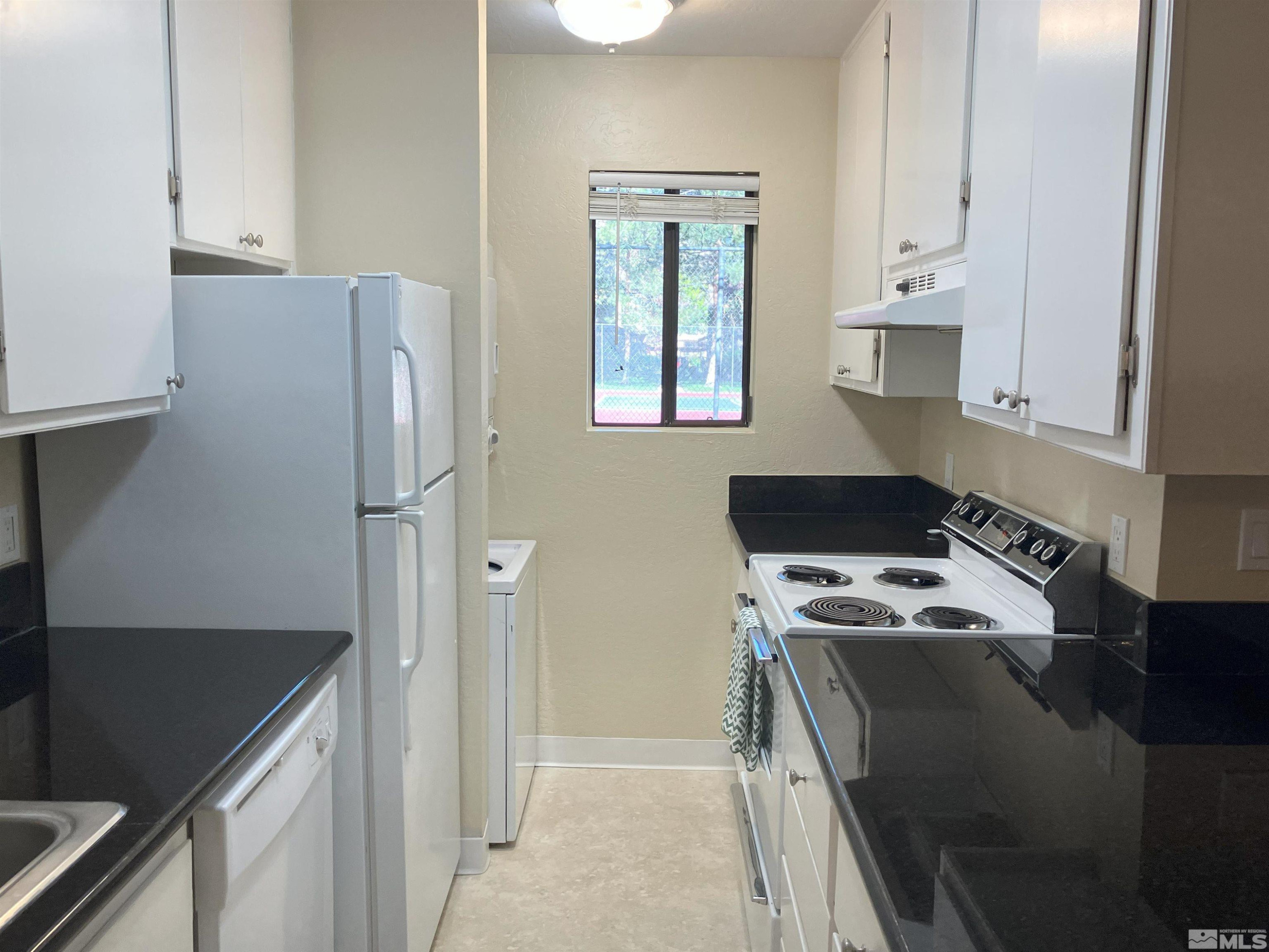 5033 Reggie Road Reno, NV 89502 - Photo 3 of 27 3