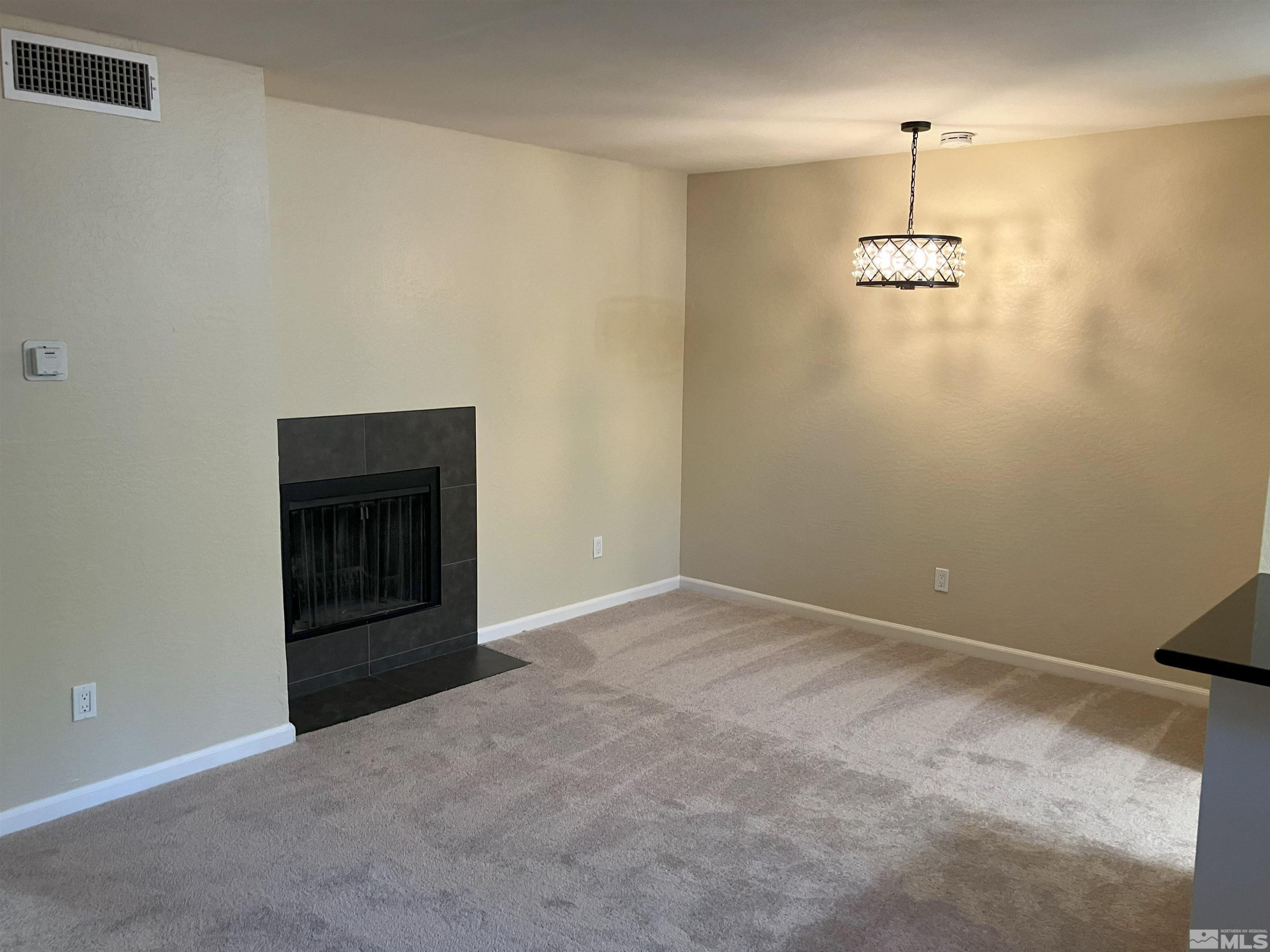 5033 Reggie Road Reno, NV 89502 - Photo 5 of 27 5