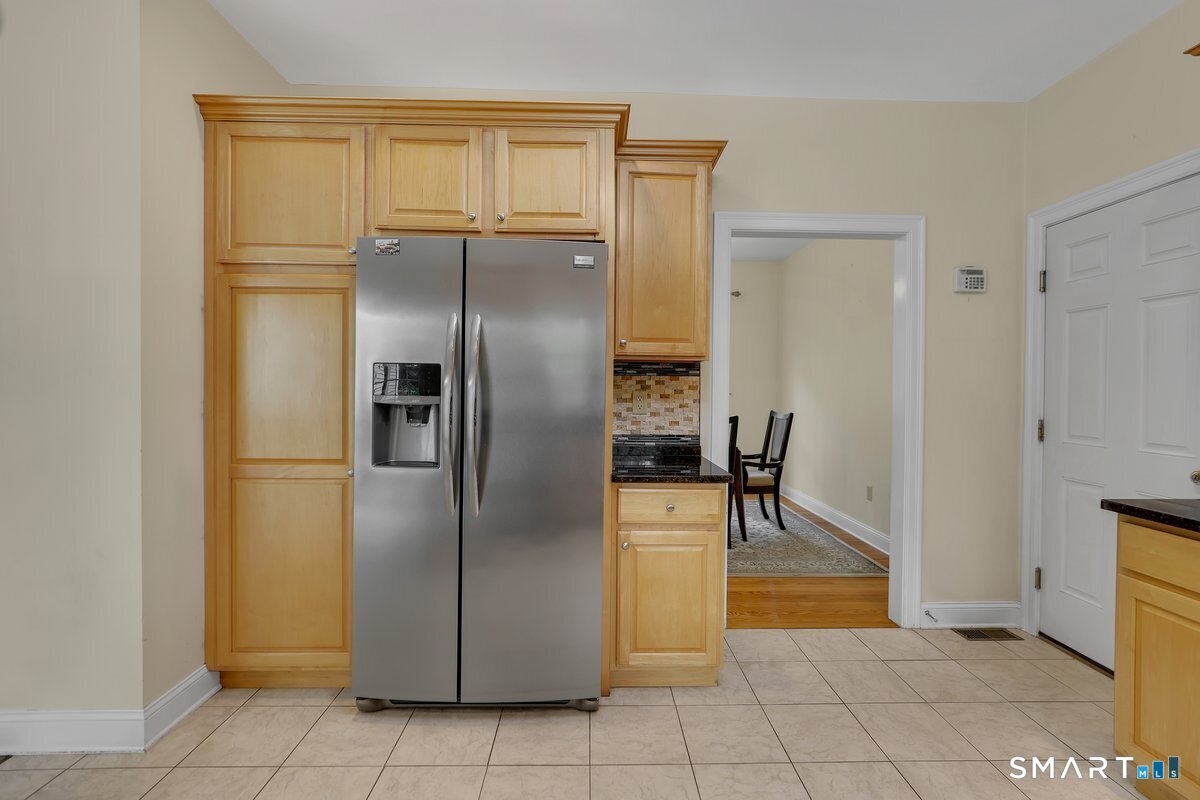 95 Higgins Road Cheshire, CT 06410 - Photo 7 of 40 Gallery Image 7