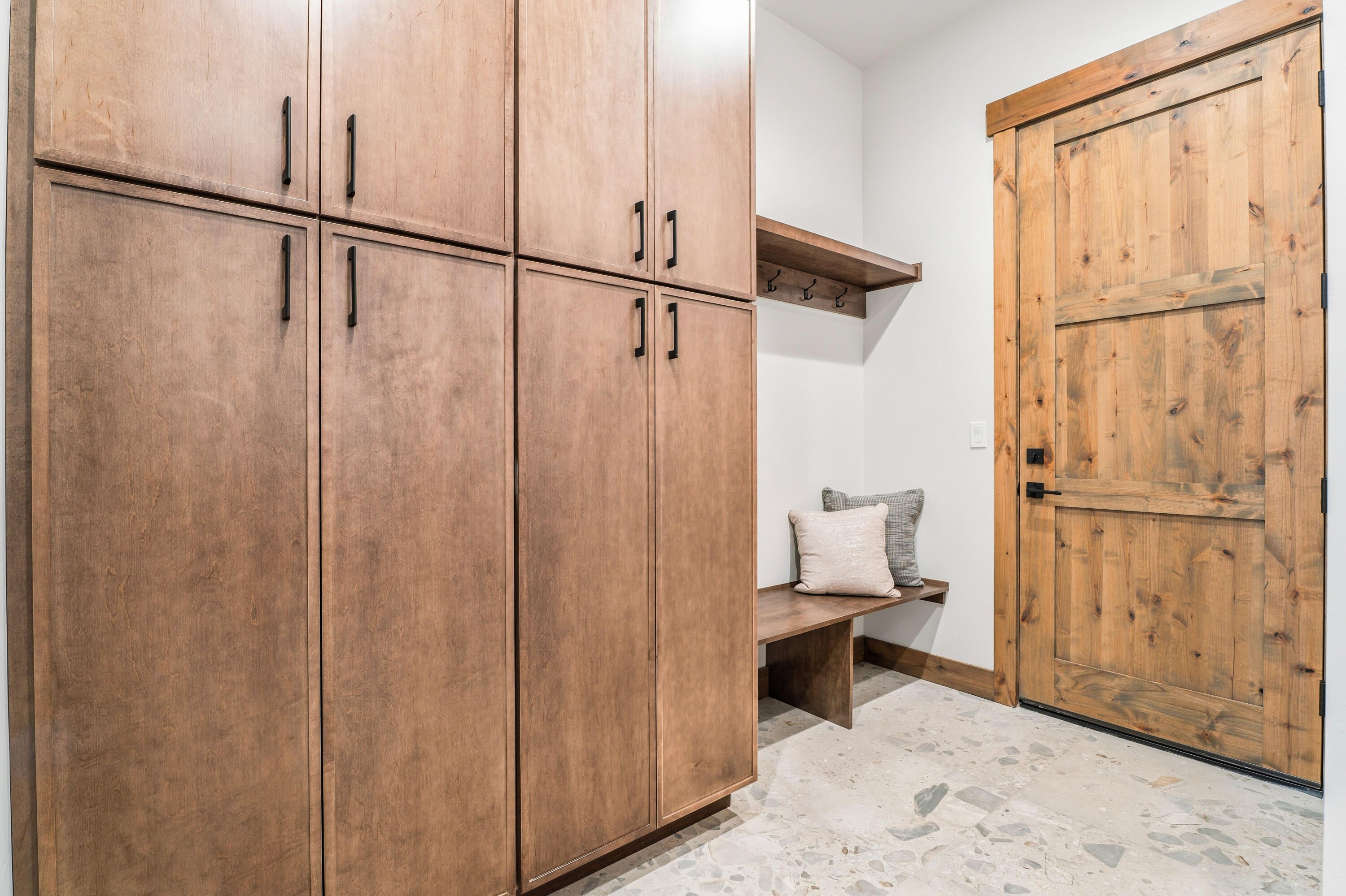 17875 Preservation Loop Bend, Unit 422 Bend, OR 97707 - Photo 36 of 90 Laundry/Mudroom