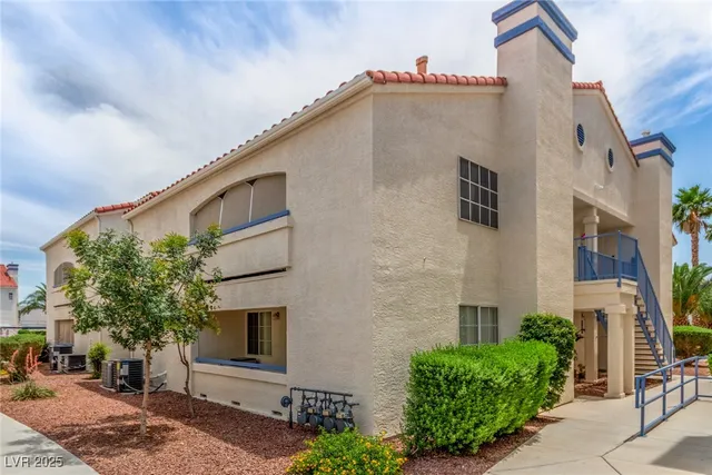 $200,000 | 2725 South Nellis Boulevard, Unit 2168, Las Vegas, NV 89121