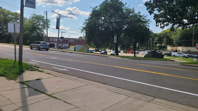 $119,900 | 415 Oakland Drive, Kalamazoo, MI 49007