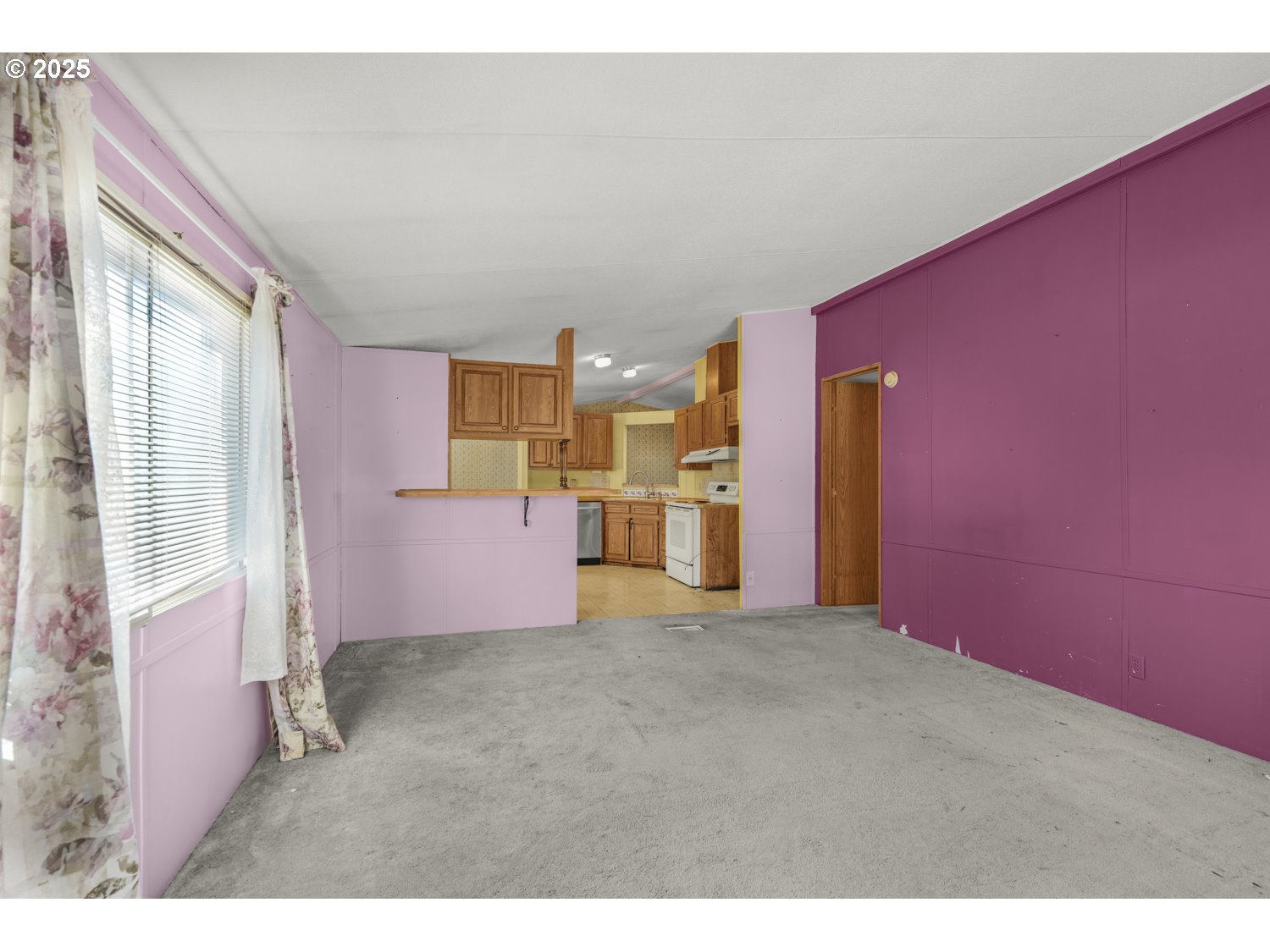 1500 Gabriela Court Northeast, Unit 27 Salem, OR 97301 - Photo 9 of 21 a view of empty room with a kitchen