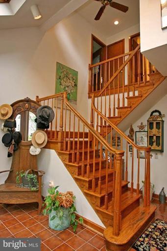 4122 Cadle Creek Road Edgewater, MD 21037 - Photo 23 of 25 Entrance / Foyer