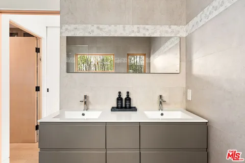 $2,895,000 | 6241 Drexel Avenue, Los Angeles, CA 90048