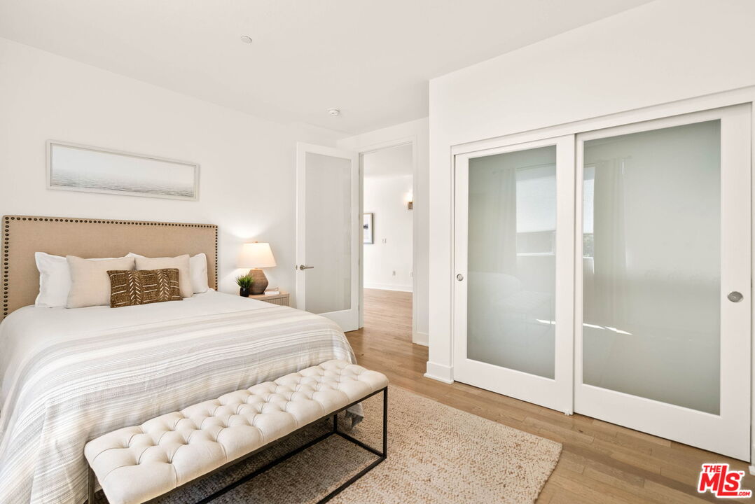 12837 Moorpark Street, Unit 302 Studio City, CA 91604 - Photo 12 of 32