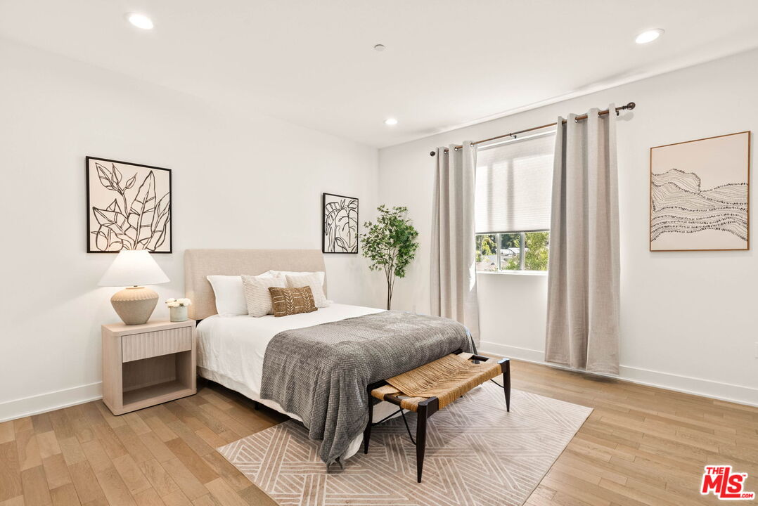 12837 Moorpark Street, Unit 302 Studio City, CA 91604 - Photo 18 of 32