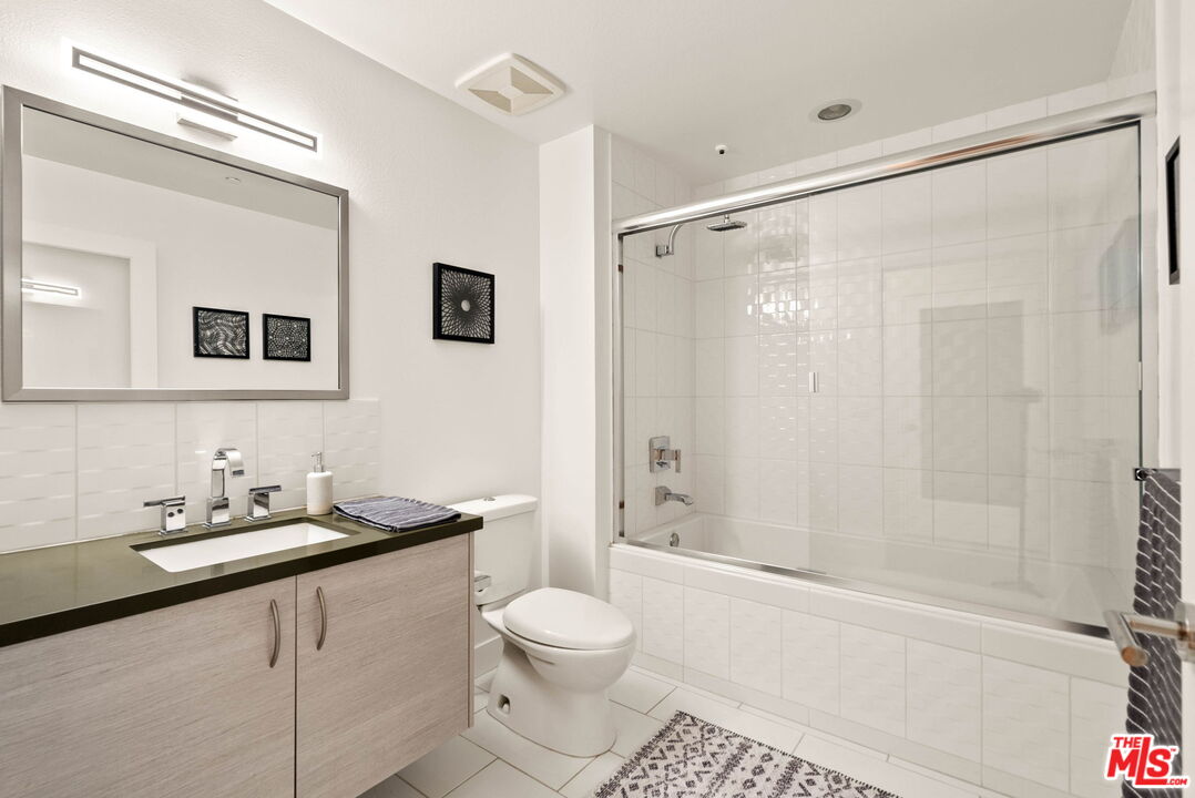 12837 Moorpark Street, Unit 302 Studio City, CA 91604 - Photo 19 of 32