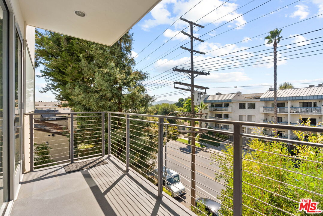 12837 Moorpark Street, Unit 302 Studio City, CA 91604 - Photo 21 of 32