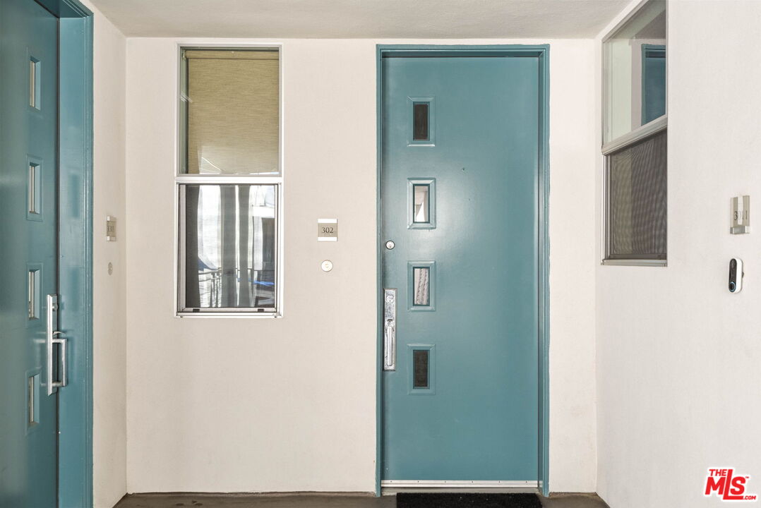 12837 Moorpark Street, Unit 302 Studio City, CA 91604 - Photo 27 of 32