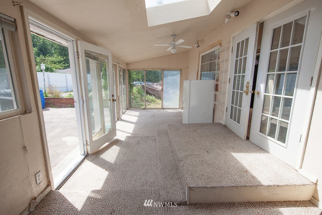 17010 Renton Issaquah Road Southeast Renton, WA 98059 - Photo 12 of 24
