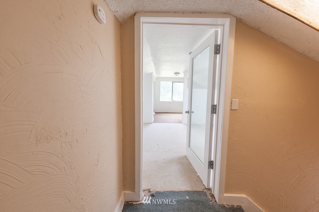 17010 Renton Issaquah Road Southeast Renton, WA 98059 - Photo 15 of 24