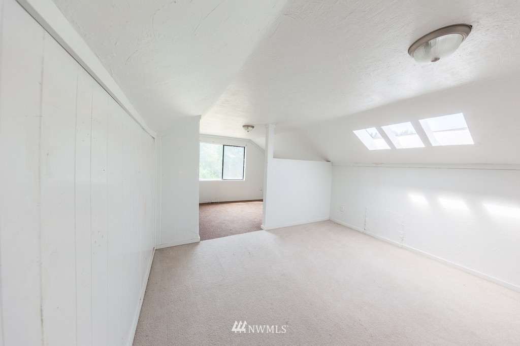 17010 Renton Issaquah Road Southeast Renton, WA 98059 - Photo 16 of 24