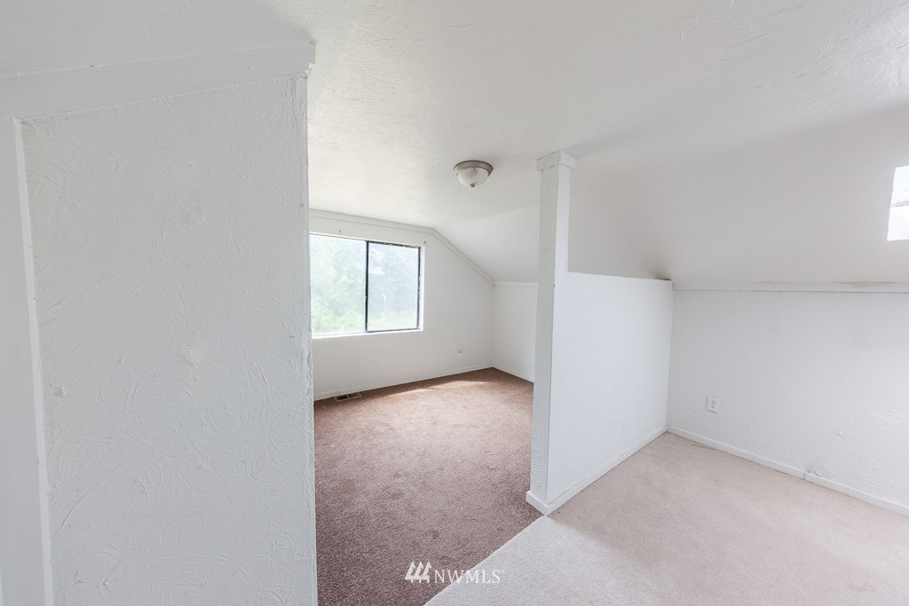 17010 Renton Issaquah Road Southeast Renton, WA 98059 - Photo 17 of 24