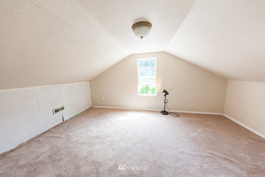 17010 Renton Issaquah Road Southeast Renton, WA 98059 - Photo 18 of 24