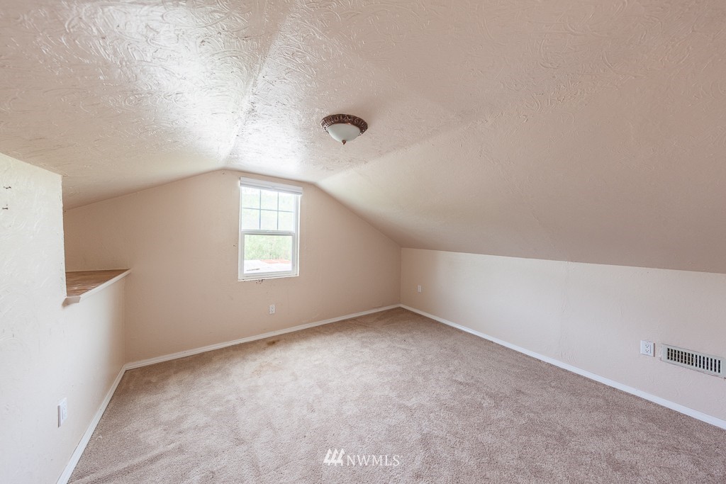 17010 Renton Issaquah Road Southeast Renton, WA 98059 - Photo 20 of 24