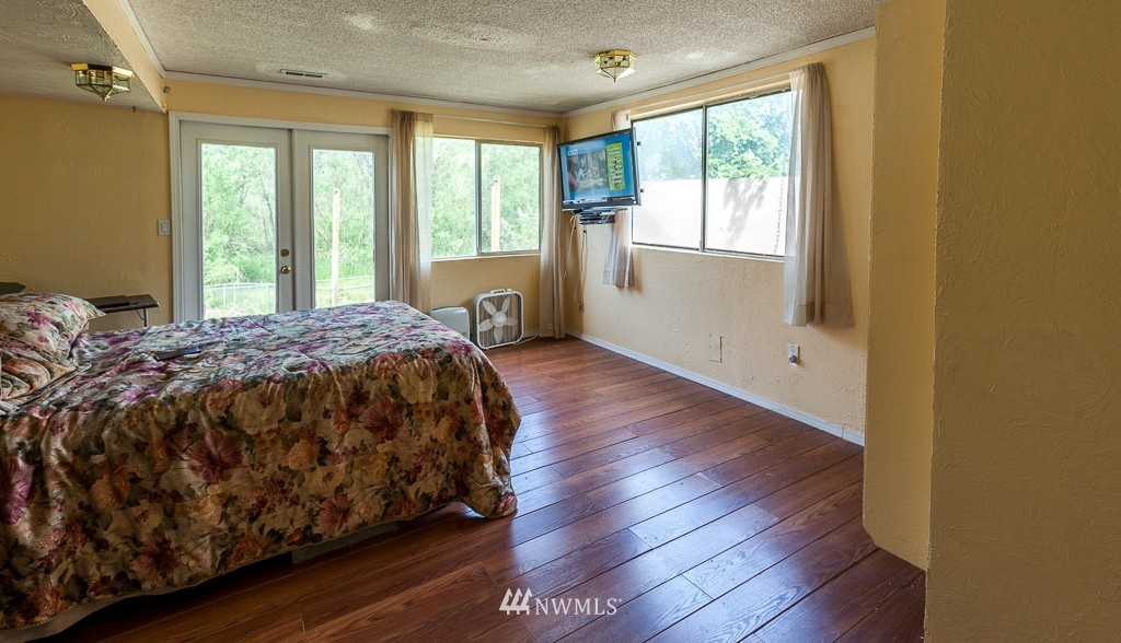 17010 Renton Issaquah Road Southeast Renton, WA 98059 - Photo 8 of 24
