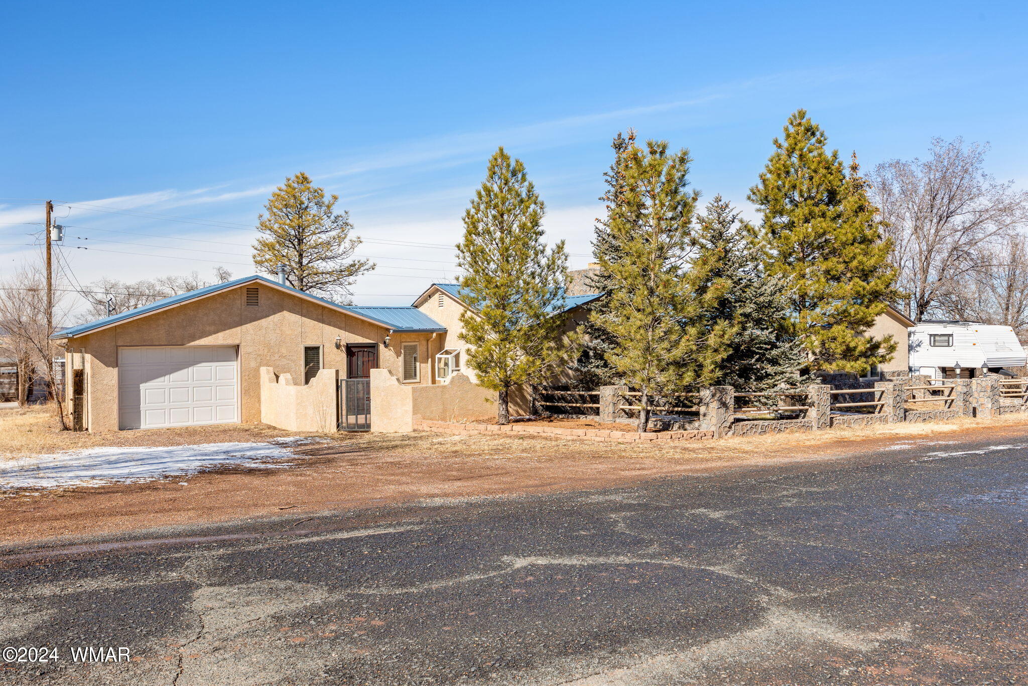 205 South Hopi Street Springerville, AZ 85938 - Photo 2 of 30