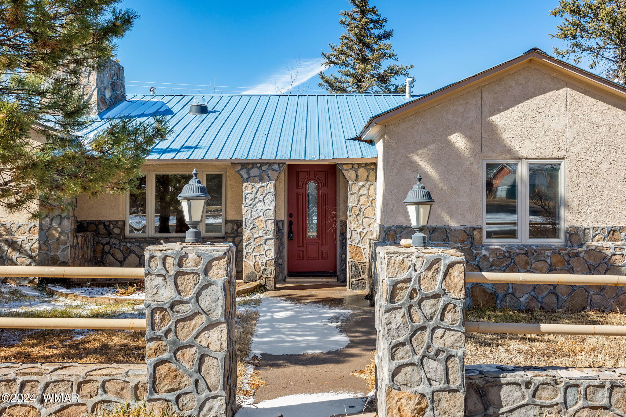 205 South Hopi Street Springerville, AZ 85938 - Photo 4 of 30