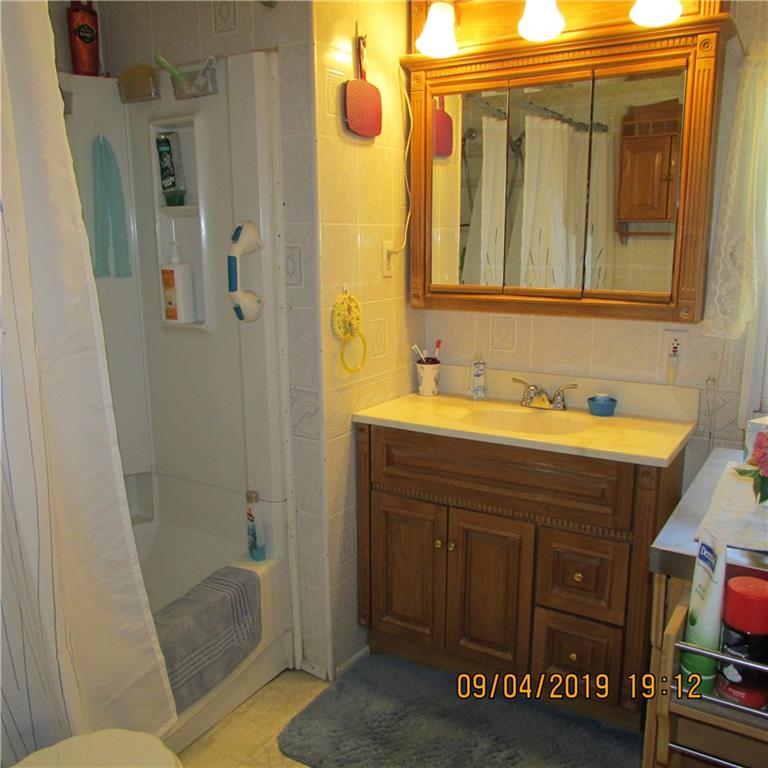 168 Gibson Hill Road Georgetown, PA 15043 - Photo 14 of 19 Main full bath with shower/tub