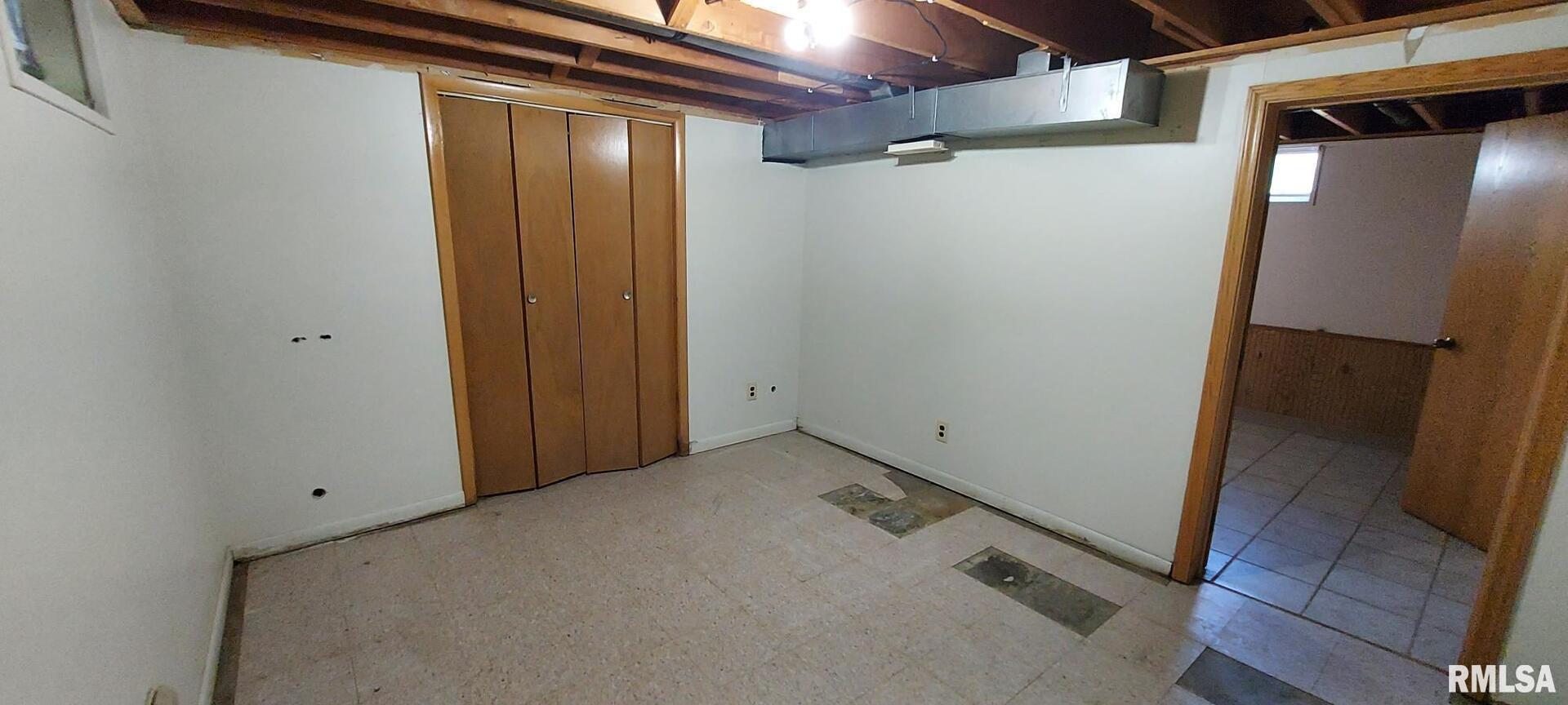 2390 Highway 150 Rio, IL 61472 - Photo 29 of 37 a view of empty room