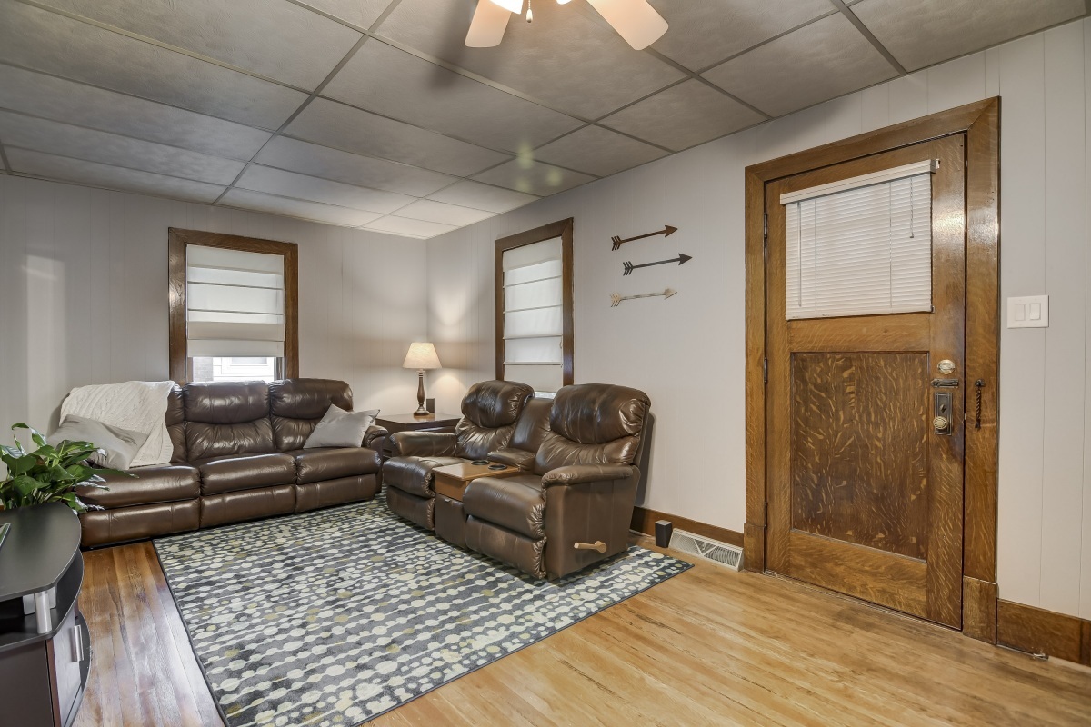 1041 South Walnut Street Springfield, IL 62704 - Photo 6 of 38