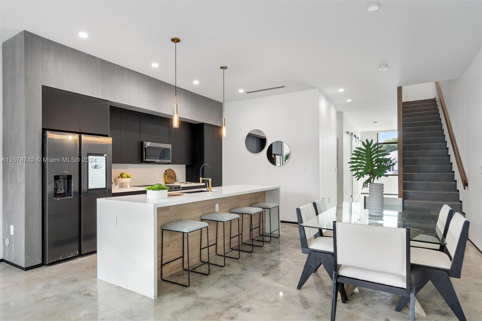 2975 Southwest 23rd Terrace, Unit RIGHT Miami, FL 33145 - Photo 1 of 17 Gallery Image 1