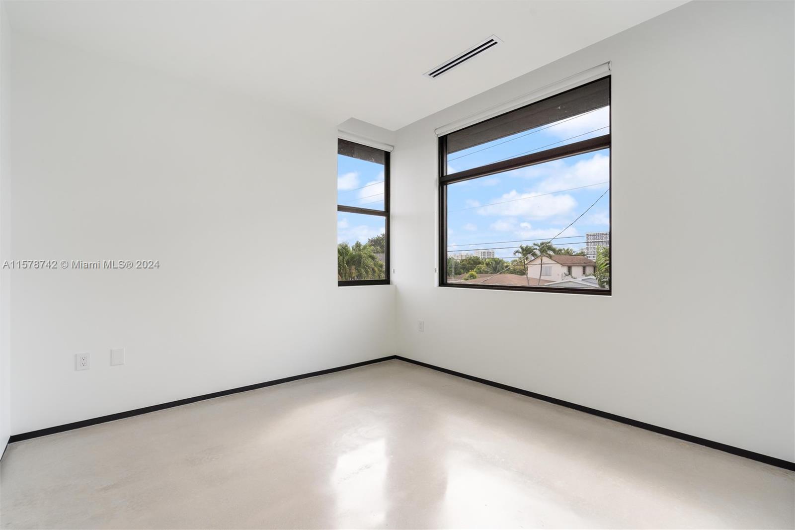2975 Southwest 23rd Terrace, Unit RIGHT Miami, FL 33145 - Photo 11 of 17 Gallery Image 11