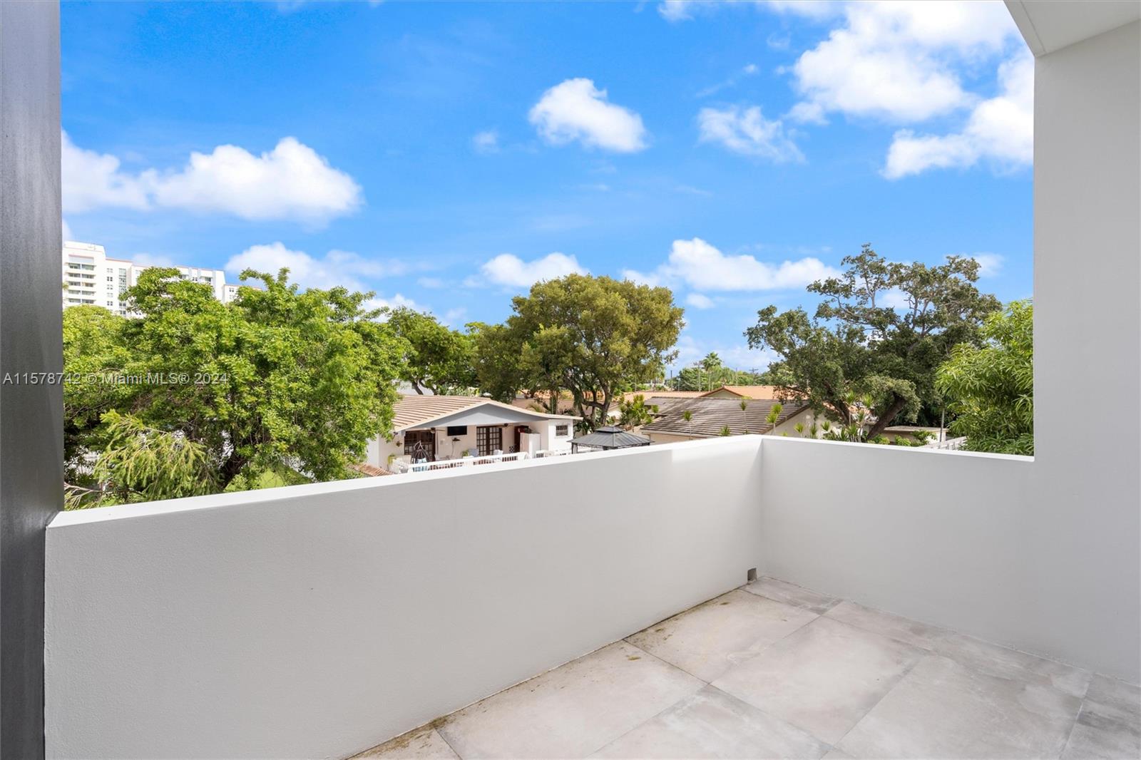 2975 Southwest 23rd Terrace, Unit RIGHT Miami, FL 33145 - Photo 5 of 17 Gallery Image 5