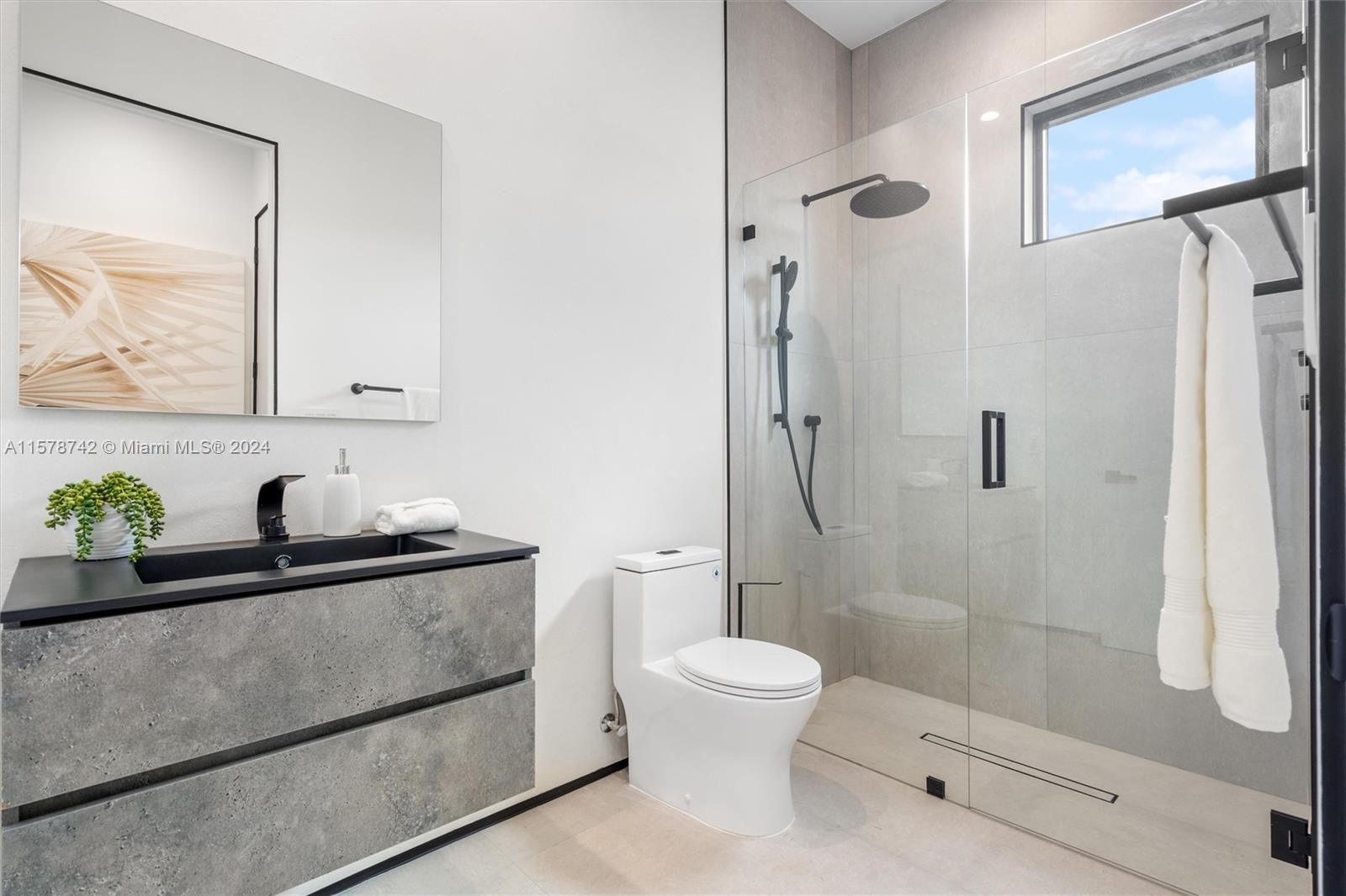 2975 Southwest 23rd Terrace, Unit RIGHT Miami, FL 33145 - Photo 10 of 17 Gallery Image 10