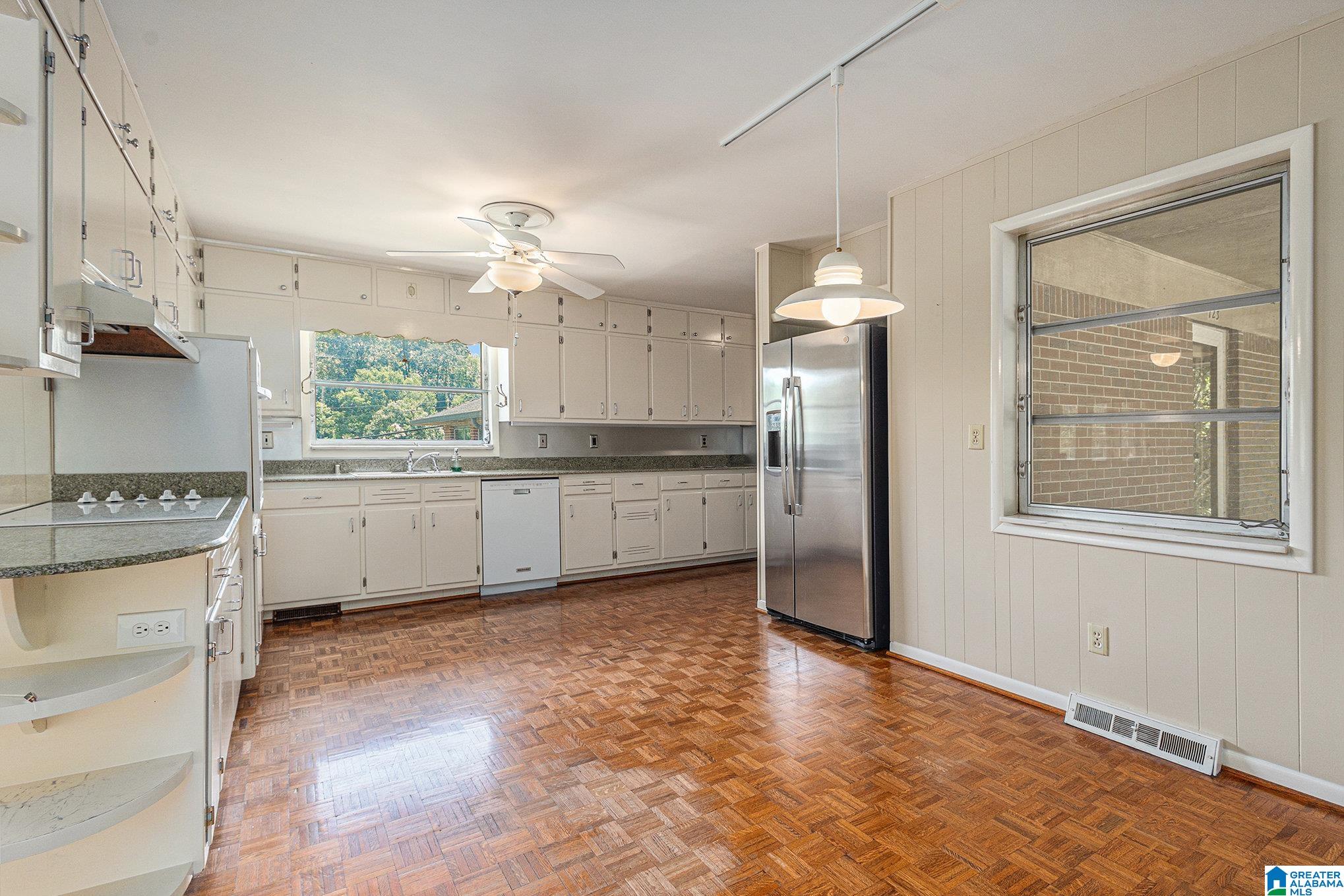 723 Linwood Road Birmingham, AL 35222 - Photo 11 of 48