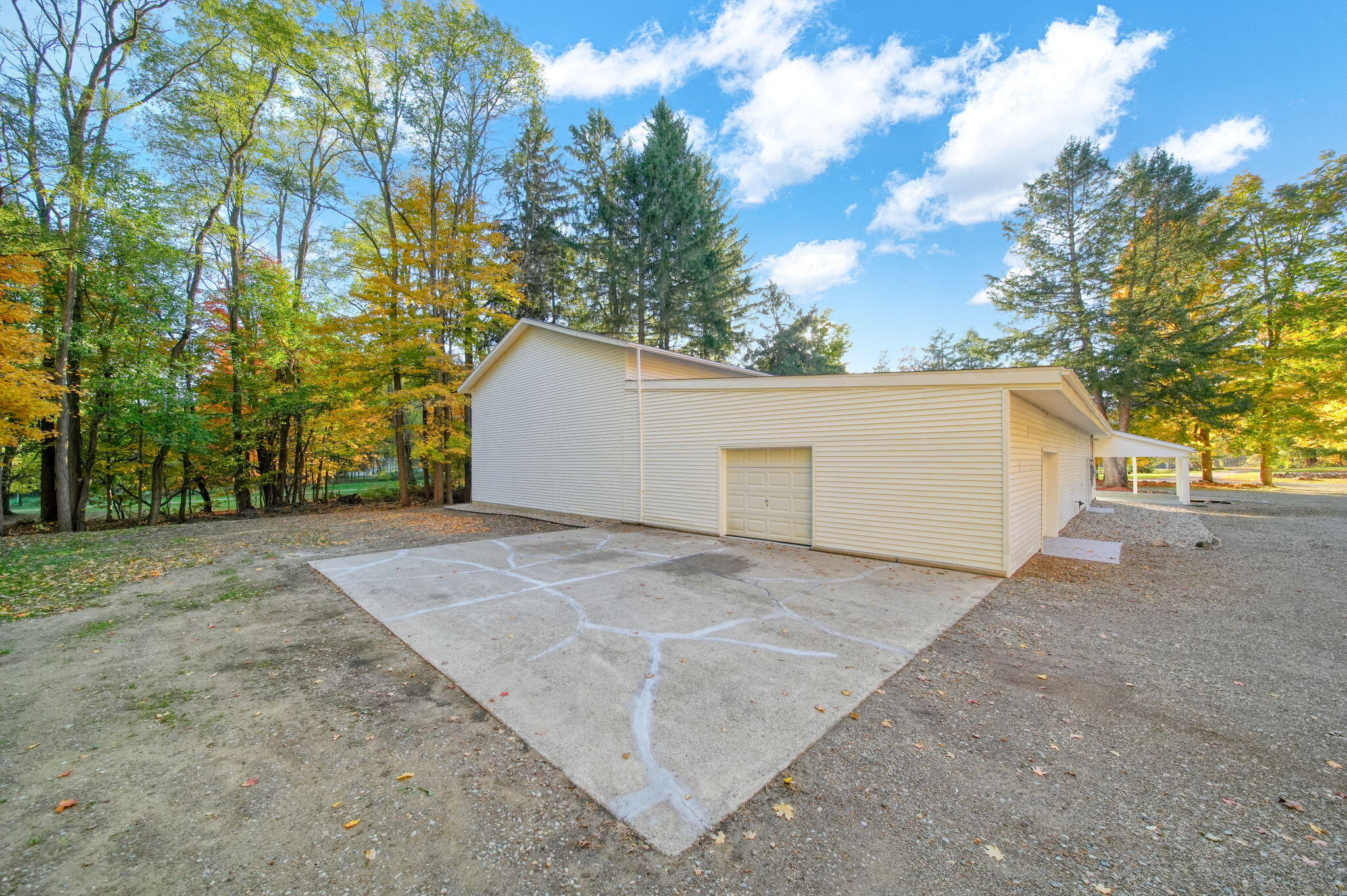 6947 Brown Road Parma, MI 49269 - Photo 5 of 46 51-web-or-mls-DSC09004_HDR