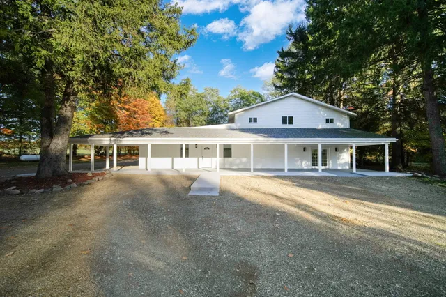 $941,000 | 6947 Brown Road, Parma, MI 49269