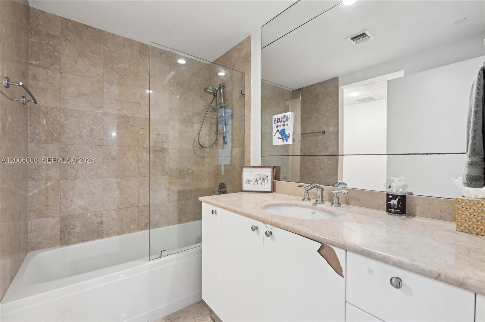 901 Brickell Key Boulevard, Unit 1009 Miami, FL 33131 - Photo 17 of 33