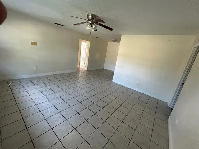 a view of a livingroom with window