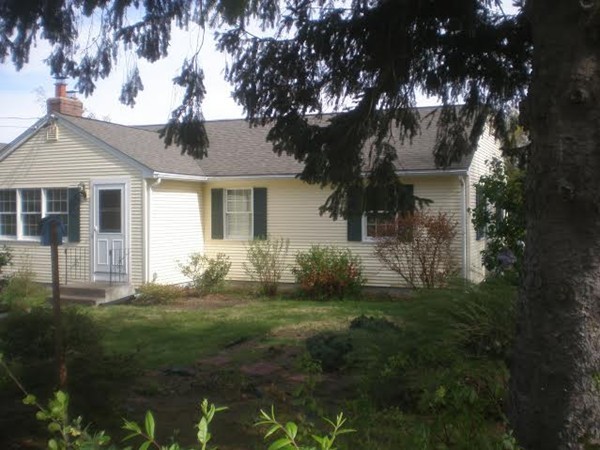 172 Maple Street East Longmeadow, MA 01028 - Photo 2 of 26